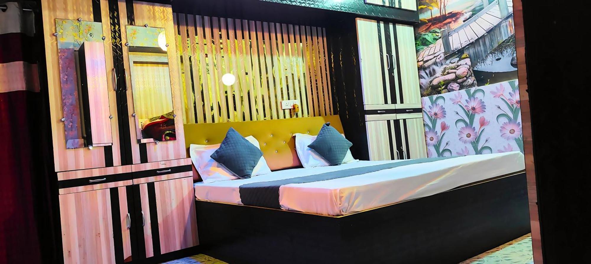 Ramayana Grand Hotel Ayodhya Kültér fotó
