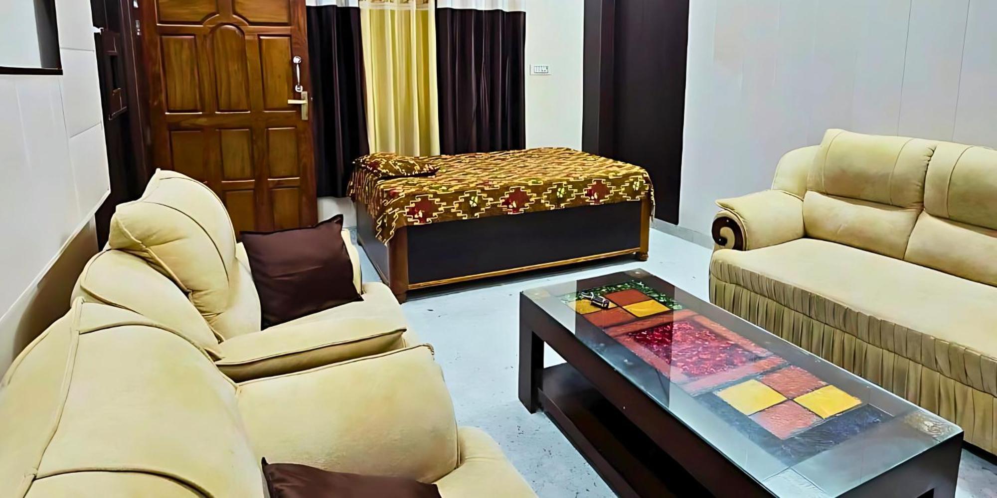 Ramayana Grand Hotel Ayodhya Kültér fotó